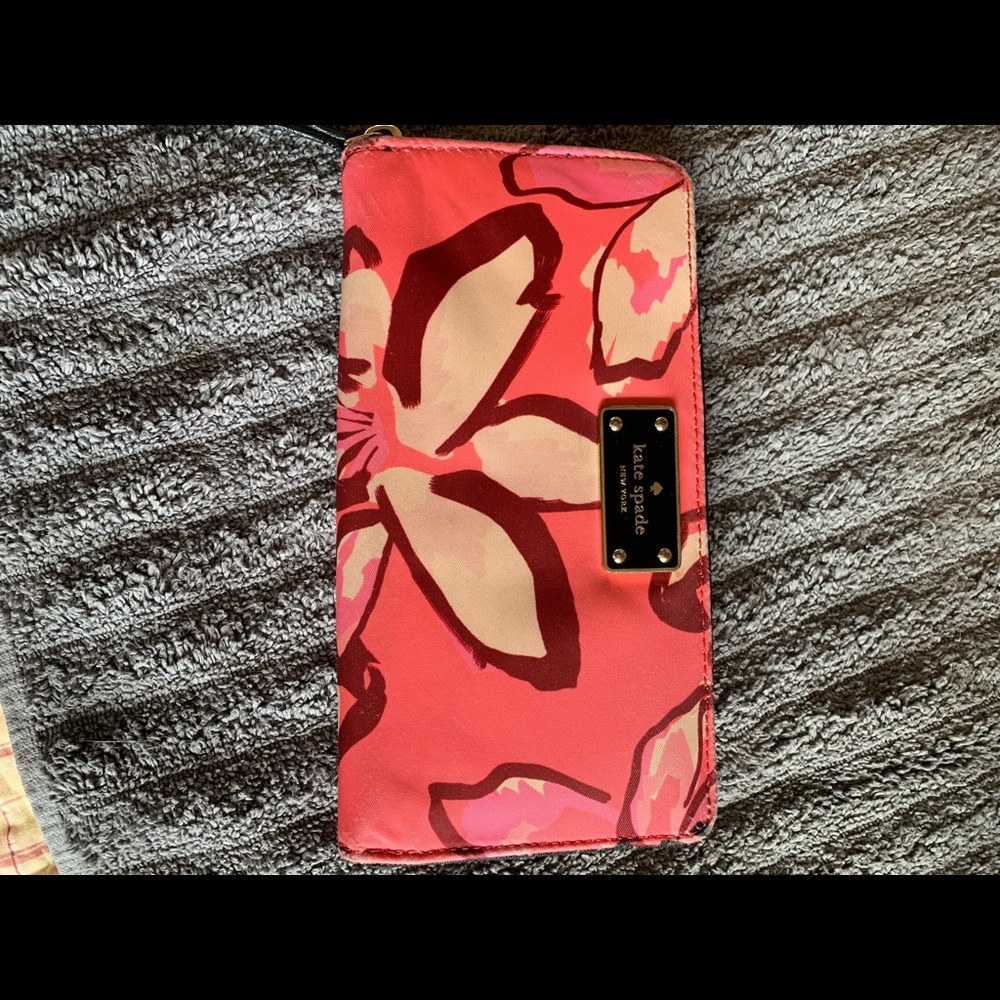 Kate spade zip wallet